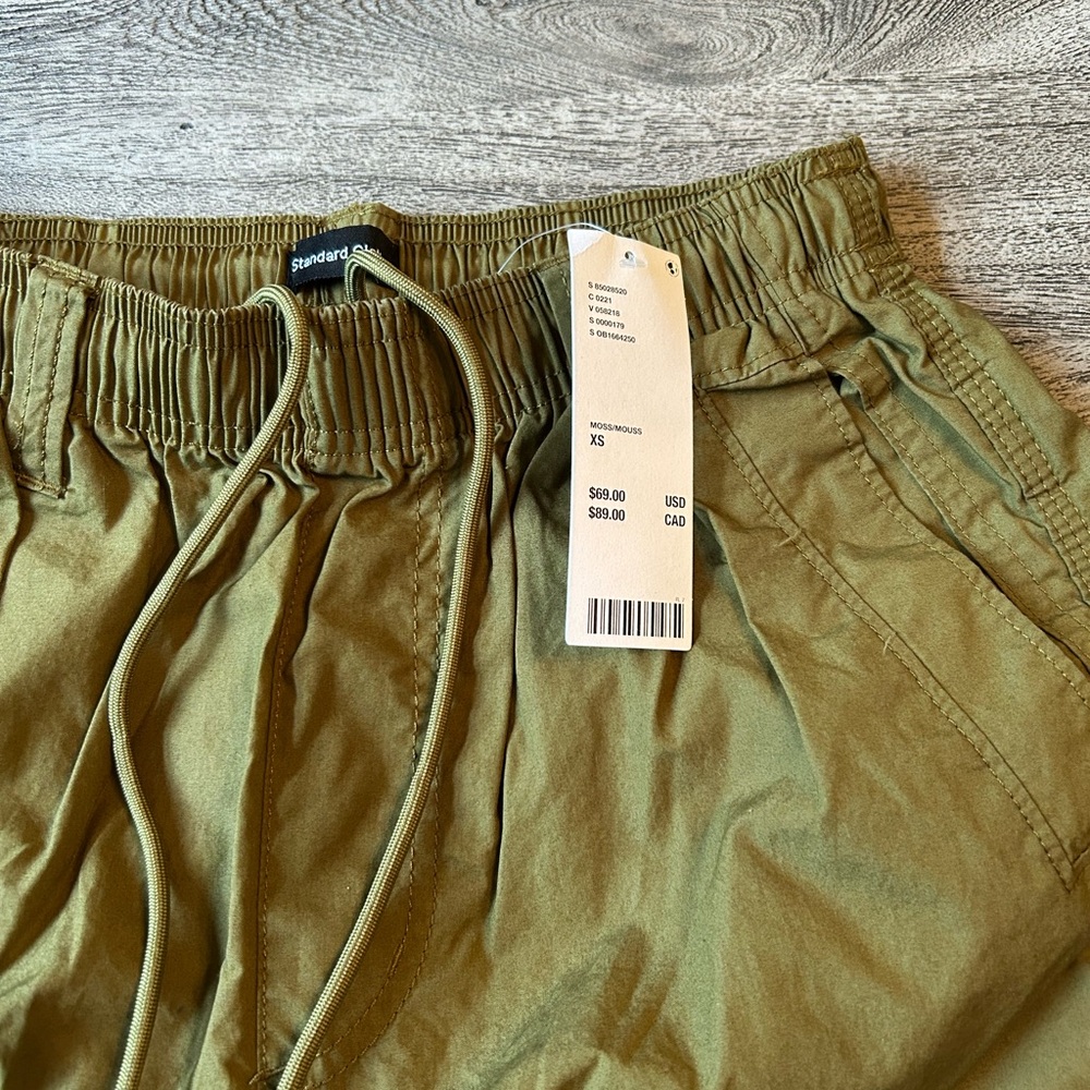 Urban Outfitters Women’s XS Cargo Pants NWT - Picture 3 of 8